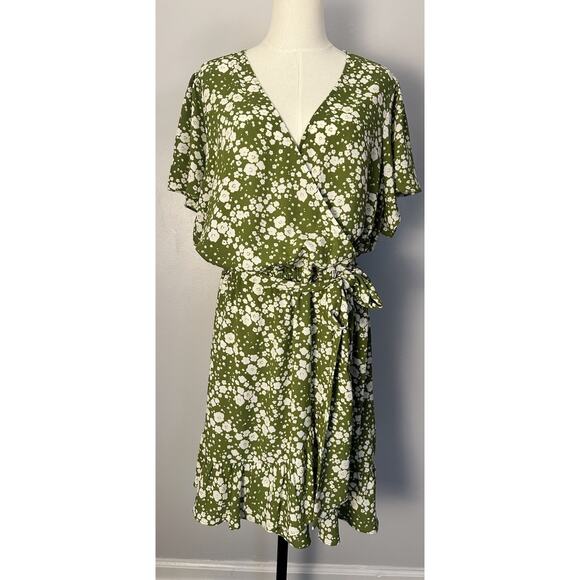 LC Lauren Conrad Ditsy Floral Flutter Sleeve Wrap Dress Cottage Core Sz Plus 2X - Picture 1 of 12
